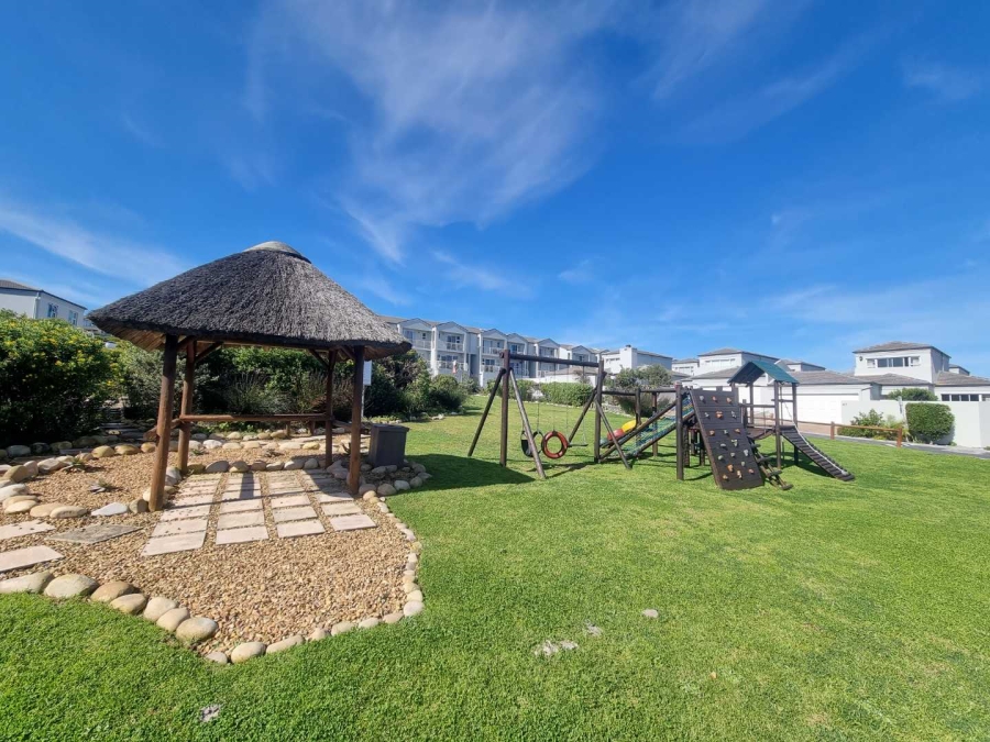 To Let 3 Bedroom Property for Rent in Big Bay Western Cape